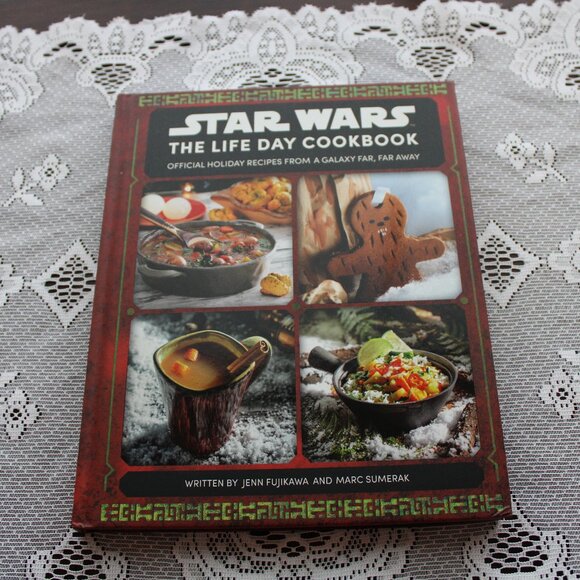 Star Wars The Life Day Cookbook 2021 - Great Condition - Picture 1 of 1